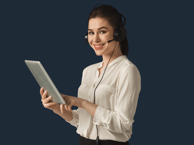 Customer support agent assisting a customer by phone